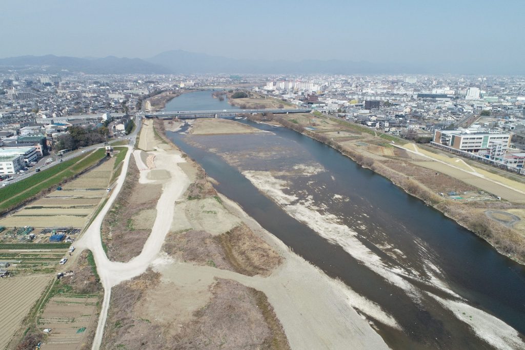 桂川上鳥羽塔ノ森地区河道掘削他工事